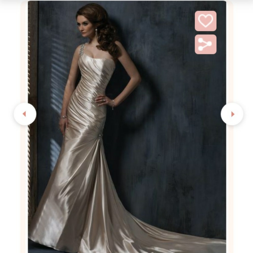 NEW Authentic Maggie Sottero Wedding gown